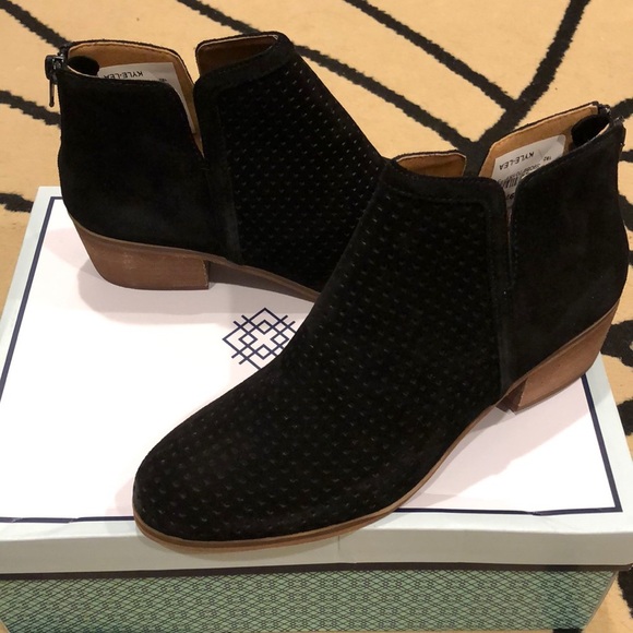 Genuine leather boots - Picture 1 of 8